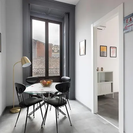 Appartement Con Tetti Affrescati A Centro Catane